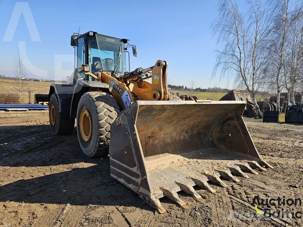 CASE 821 F Фронтальные погрузчики