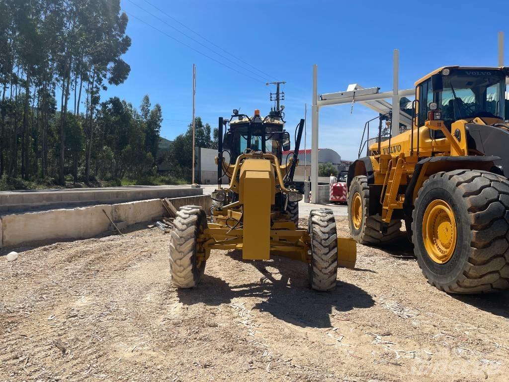 CAT 140 M Грейдеры