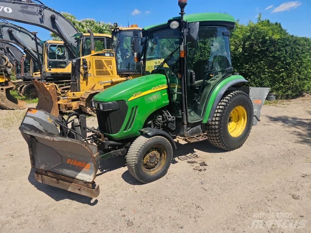 John Deere 3720 Трактора