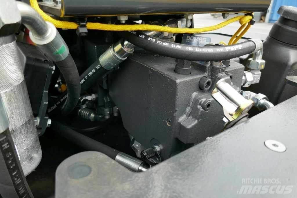 Bomag BW 213 DH-5 Уплотнители грунта