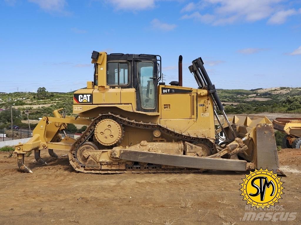 CAT D 6 T XL Гусеничные бульдозеры
