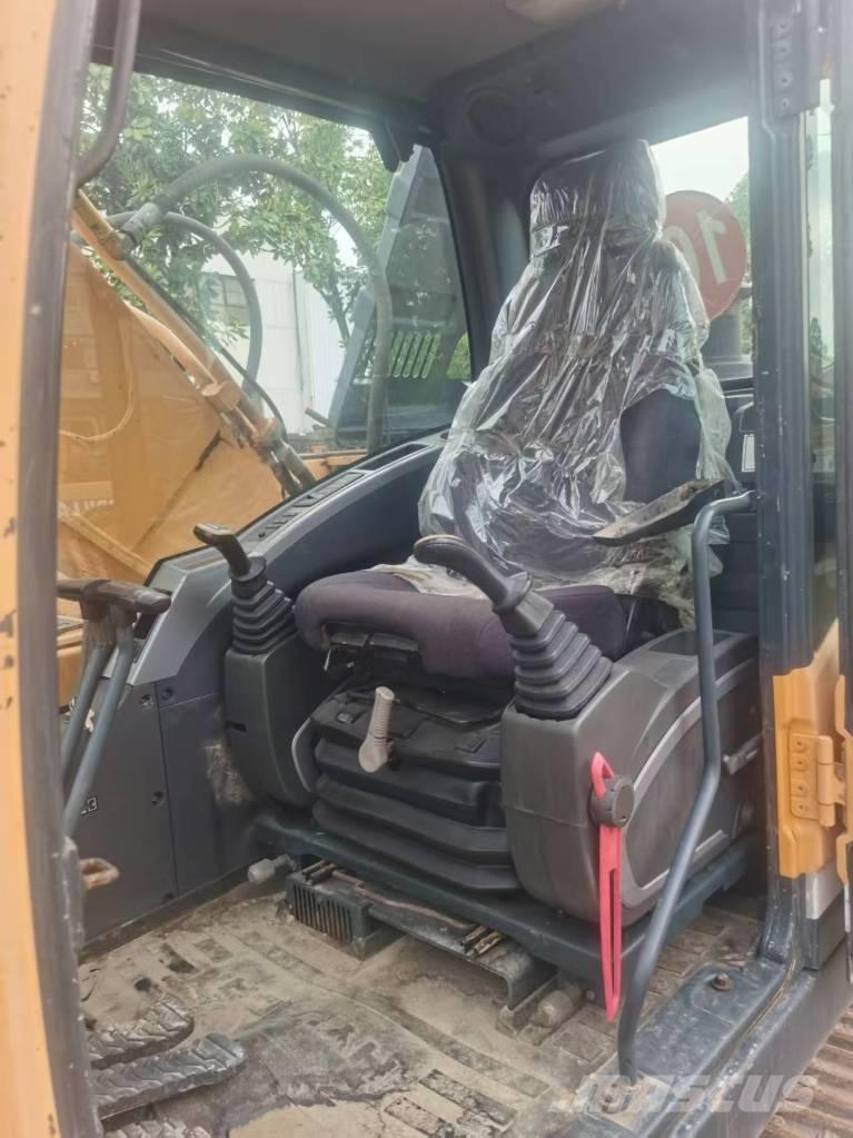 Hyundai R220LC-9S Гусеничные экскаваторы