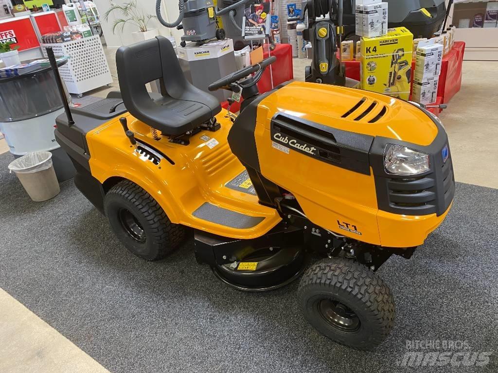 Cub Cadet LT1 NR92 Самоходные газонокосилки