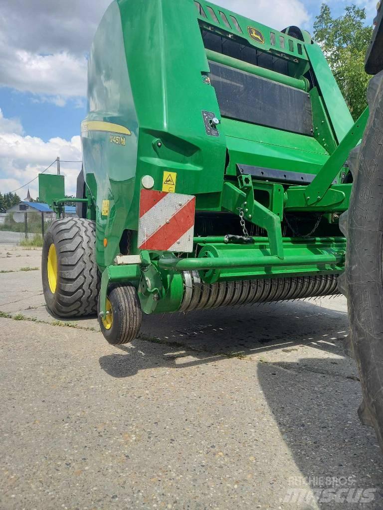 John Deere V451M Рулонные пресс-подборщики