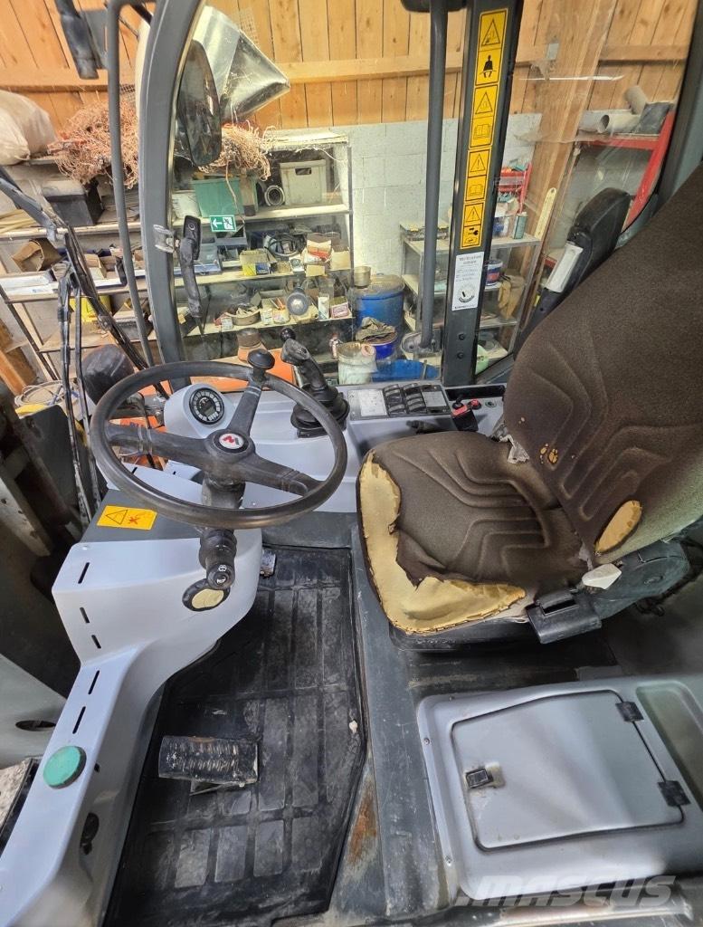 Wacker Neuson 850 Фронтальные погрузчики