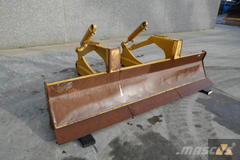 CAT Skidder blade Бульдозерные отвалы