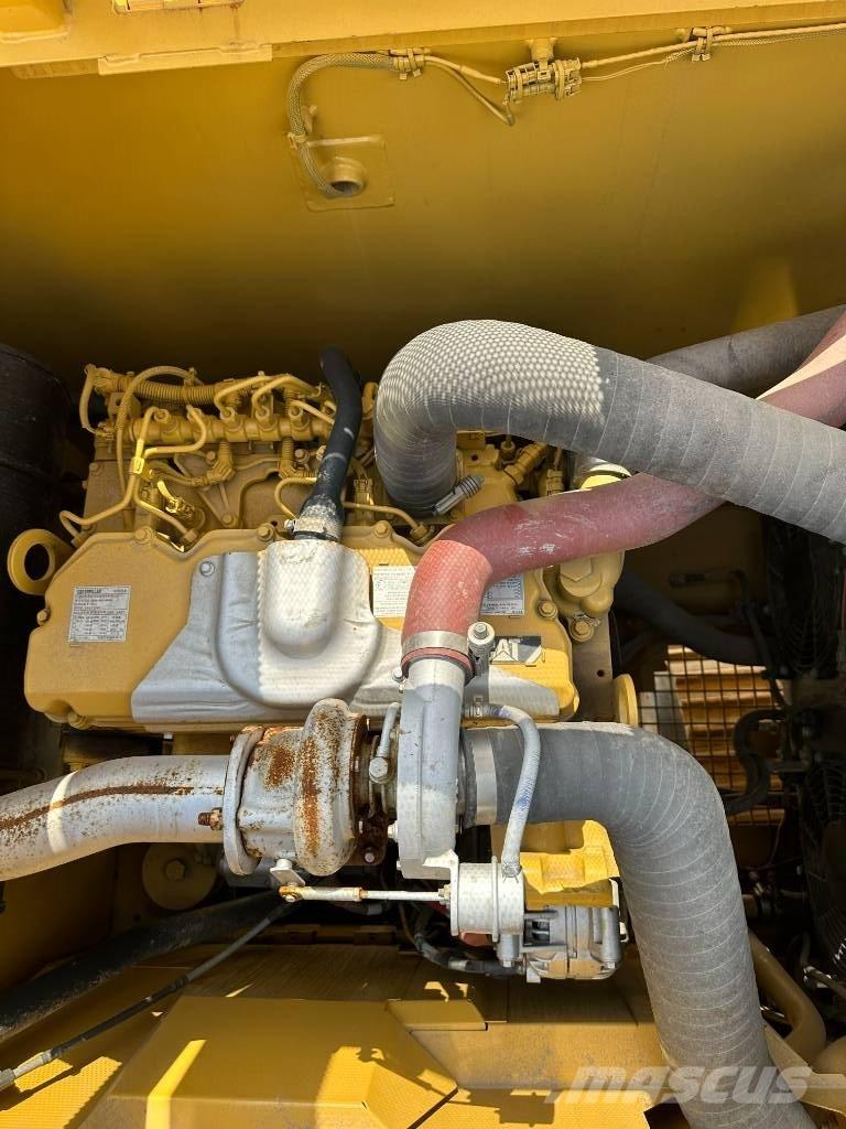 CAT CAT320GC Малые экскаваторы 7т-12т