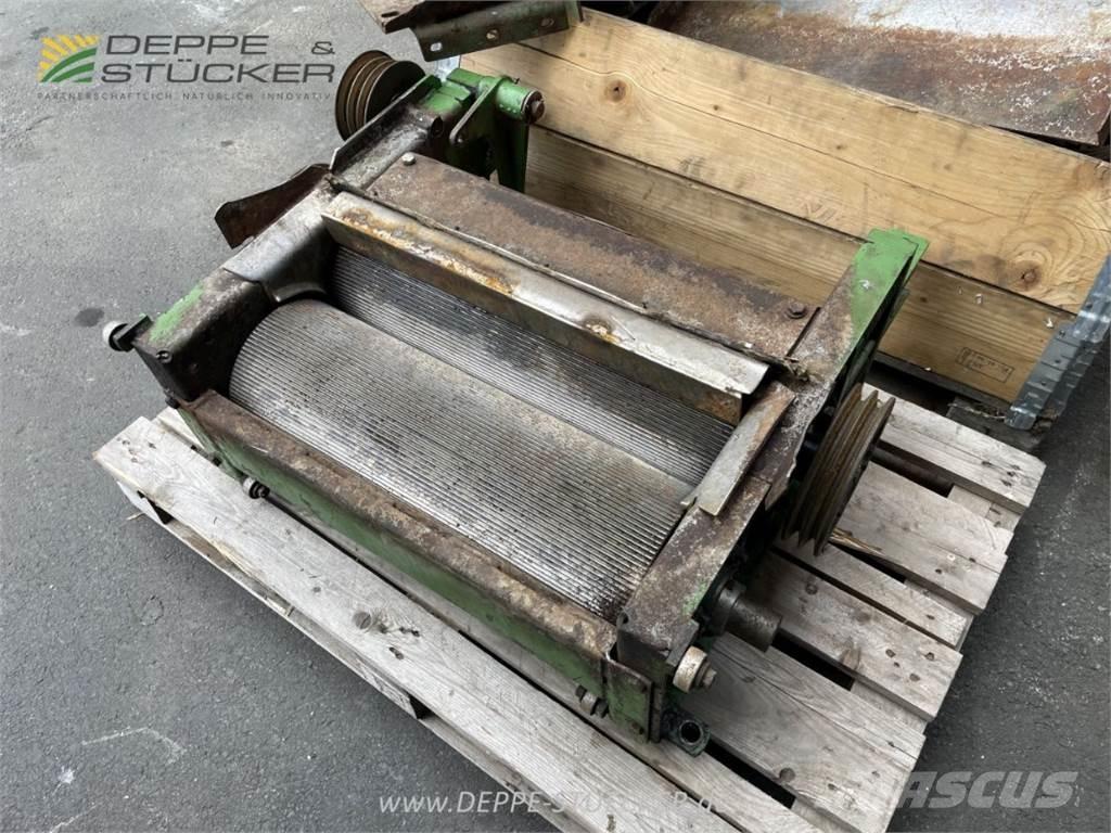 John Deere 6810 Прицепные кормоуборочные комбайны