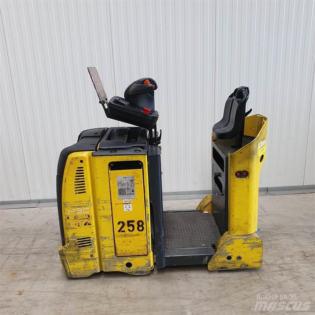 Linde P30C Складские электротягачи