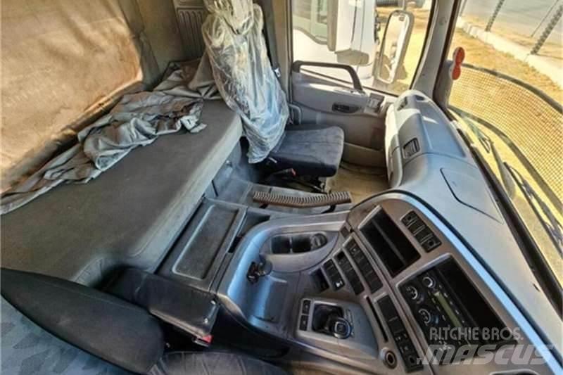 UD TRUCKS QUON Специальные грузовики
