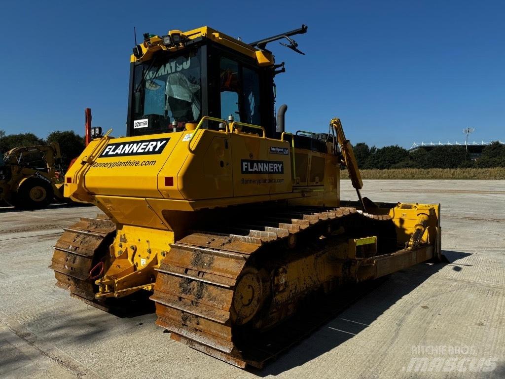 Komatsu D 65 PXi Гусеничные бульдозеры