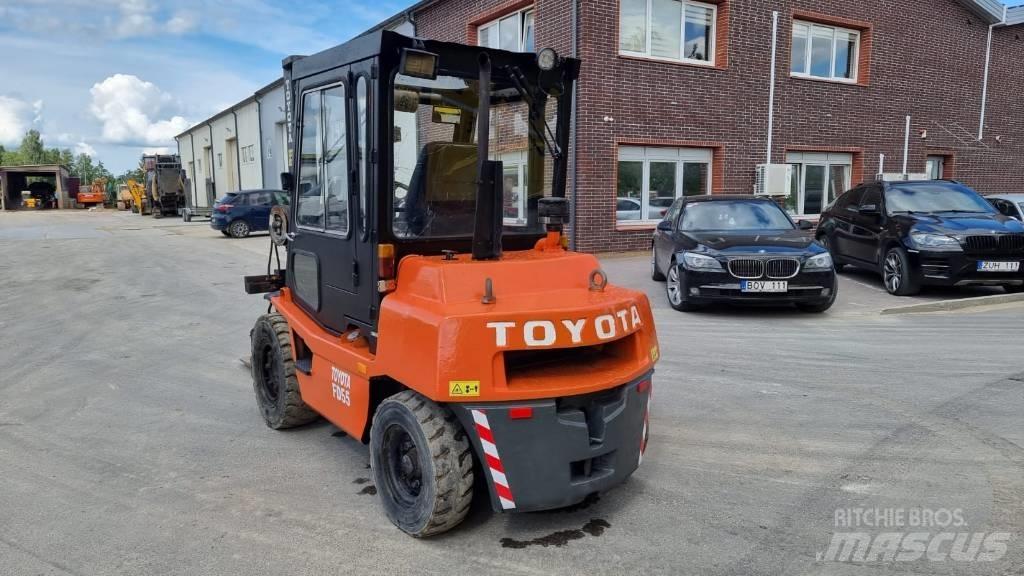 Toyota FD 55 Дизельные погрузчики