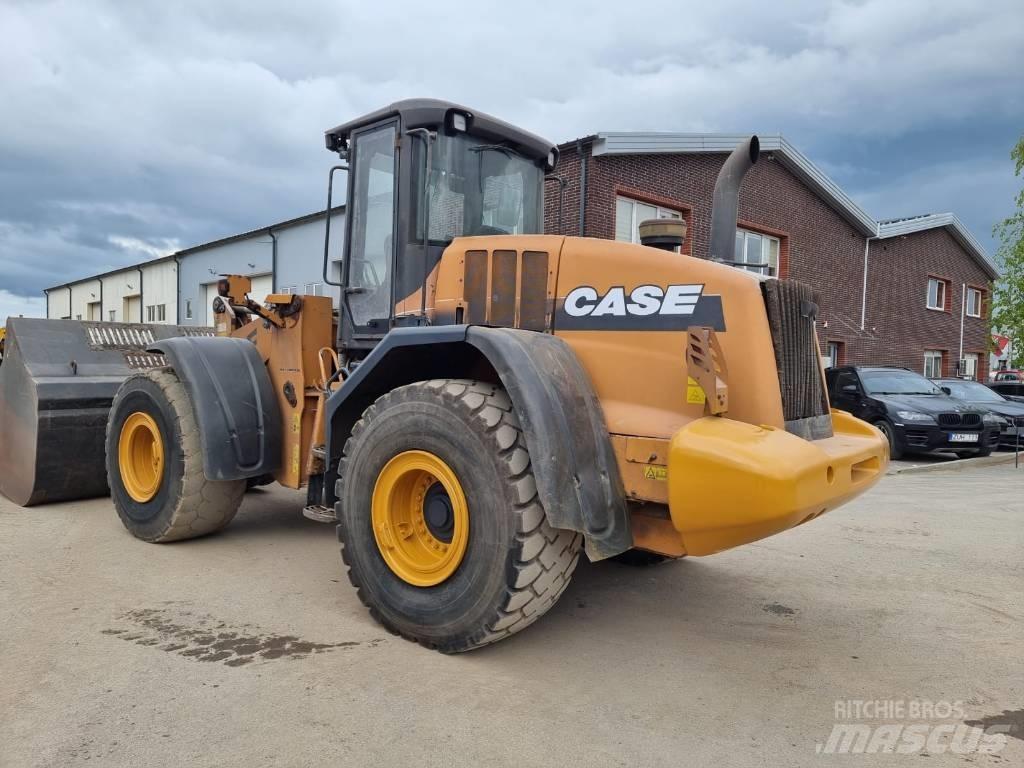 CASE 921 F Фронтальные погрузчики