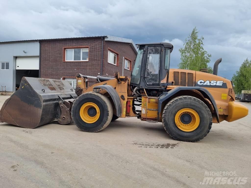CASE 921 F Фронтальные погрузчики