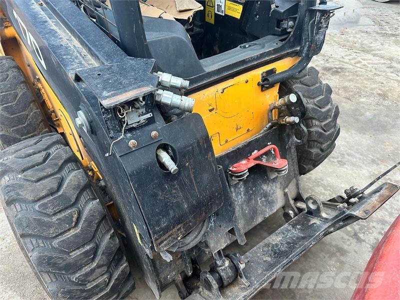 JCB 170HF Мини-погрузчики