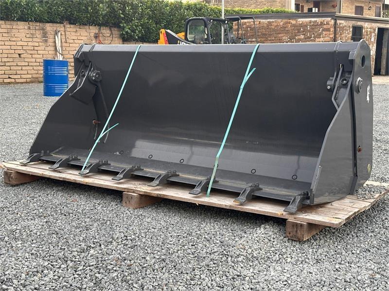 New Holland 220 Ковши