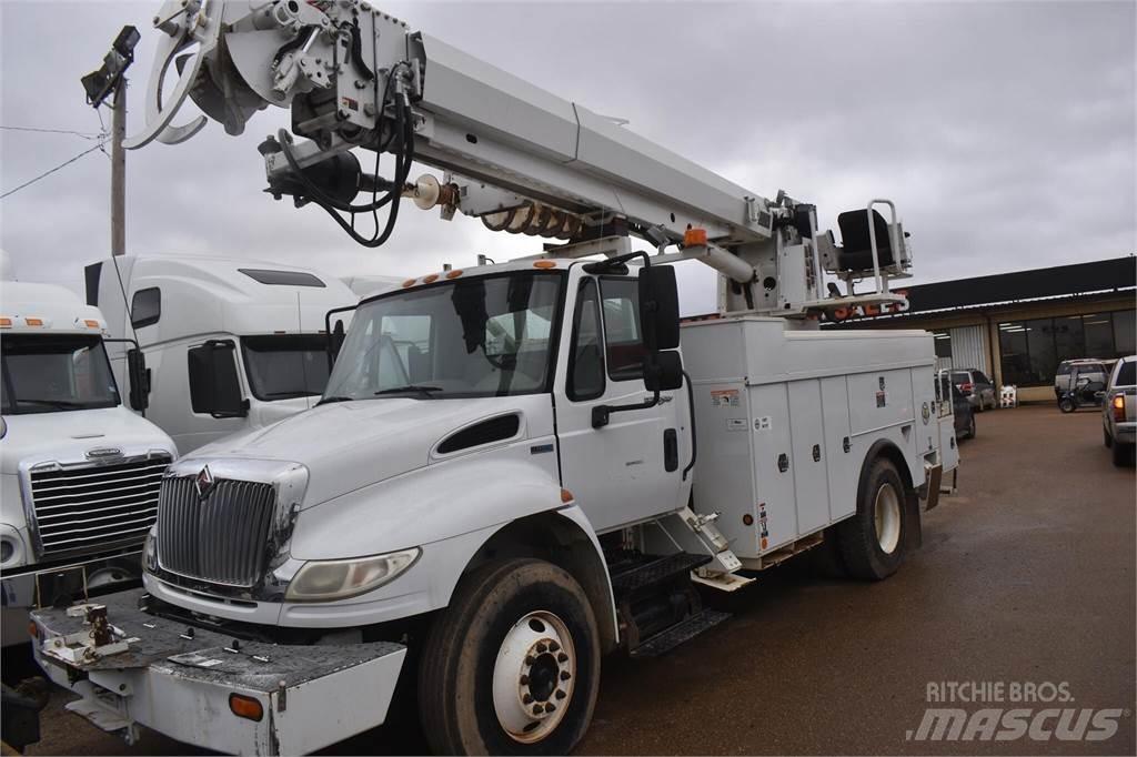Altec D2045TR Передвижные буровые установки
