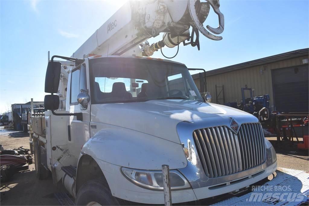 Altec D2045TR Передвижные буровые установки