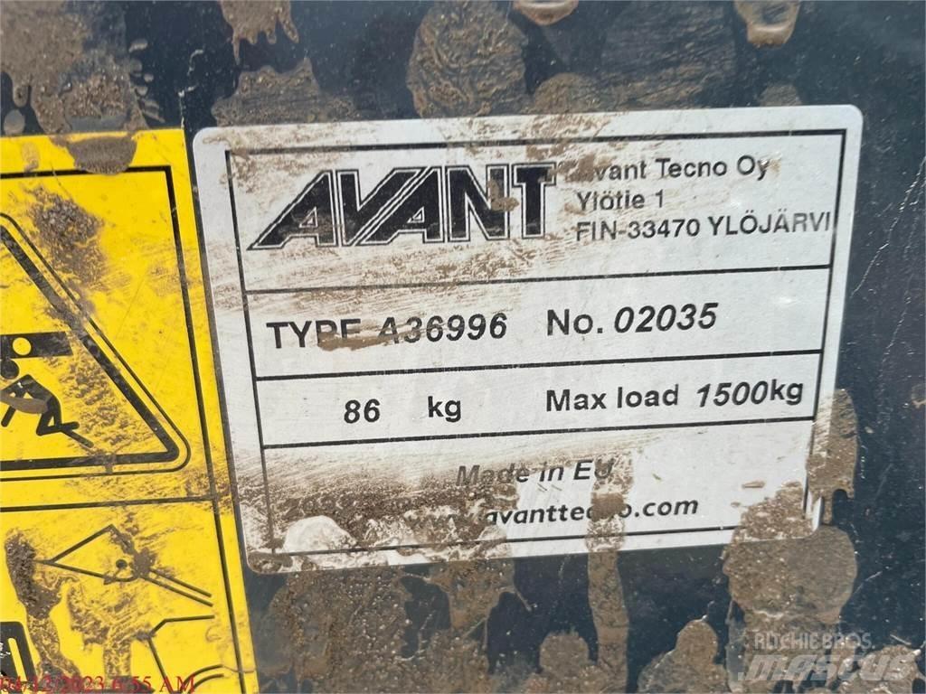 Avant 423 Фронтальные погрузчики