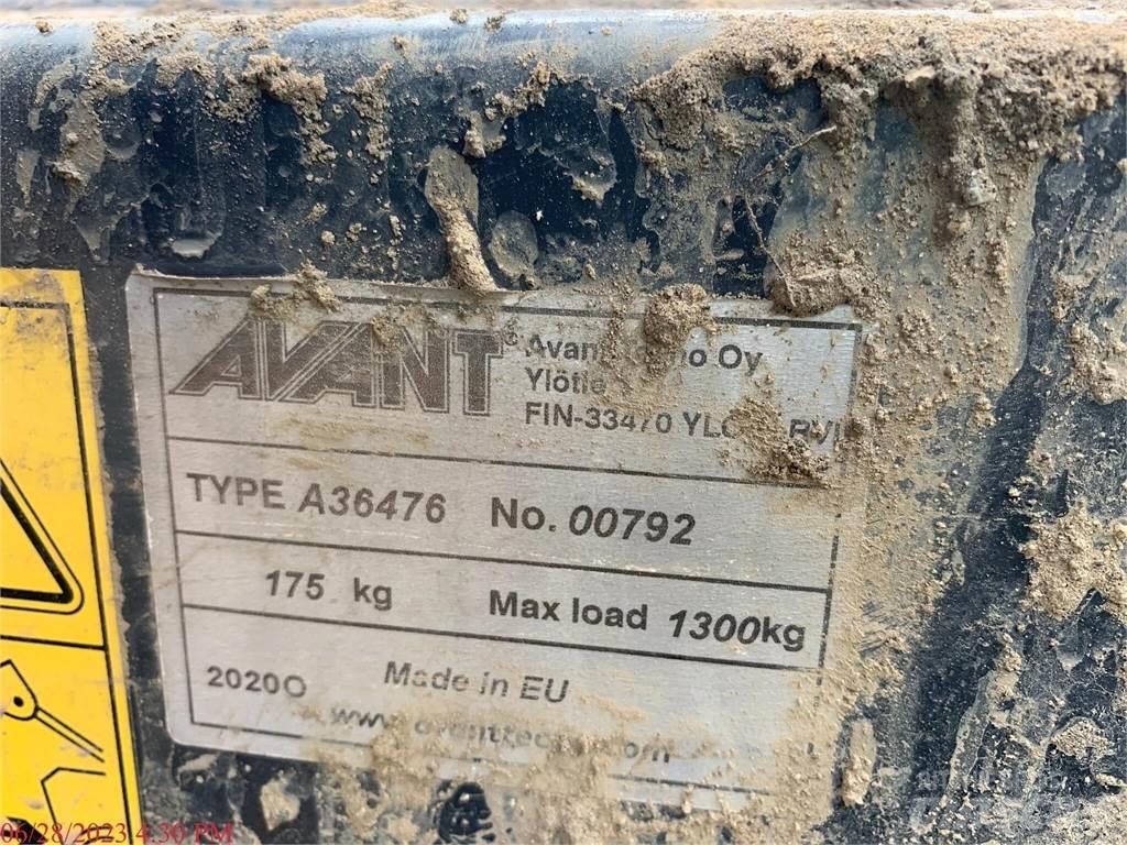 Avant 528 Фронтальные погрузчики