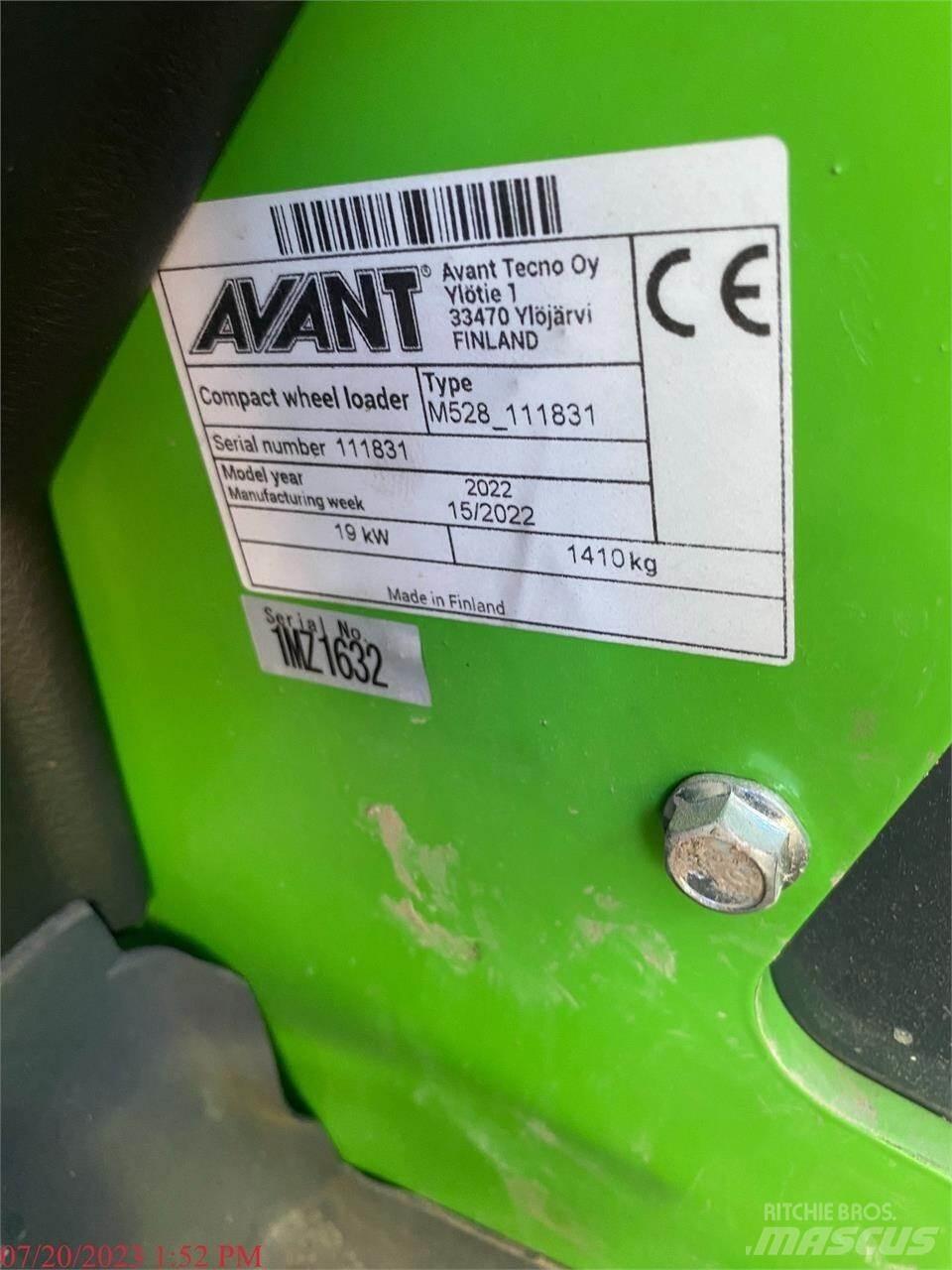Avant 528 Фронтальные погрузчики