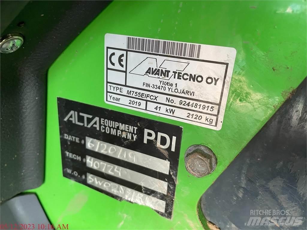 Avant 755I Фронтальные погрузчики