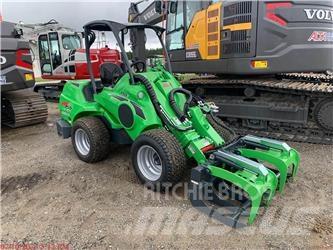 Avant 755I Фронтальные погрузчики