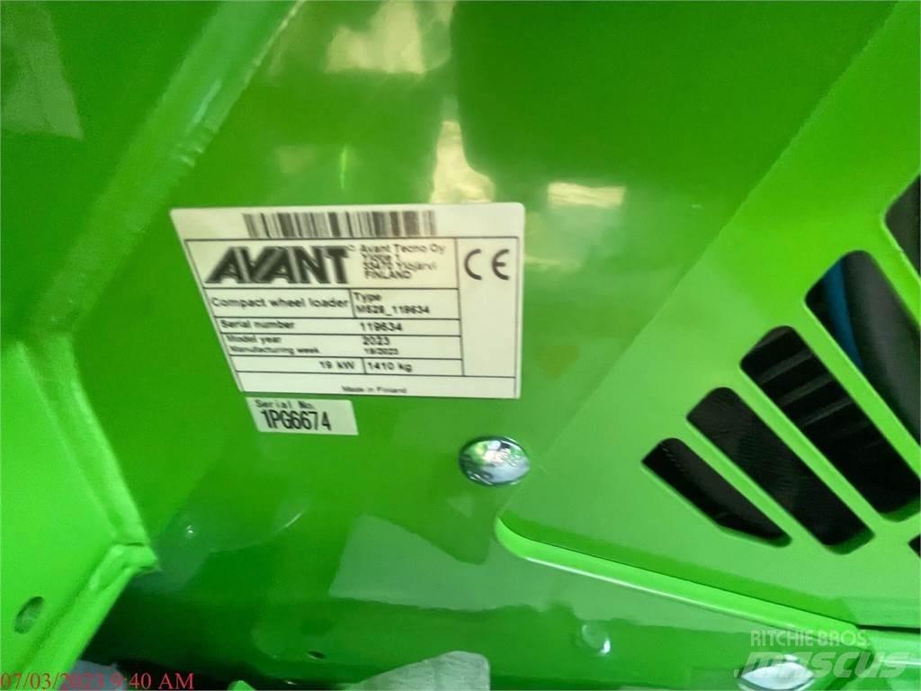 Avant 755I Фронтальные погрузчики