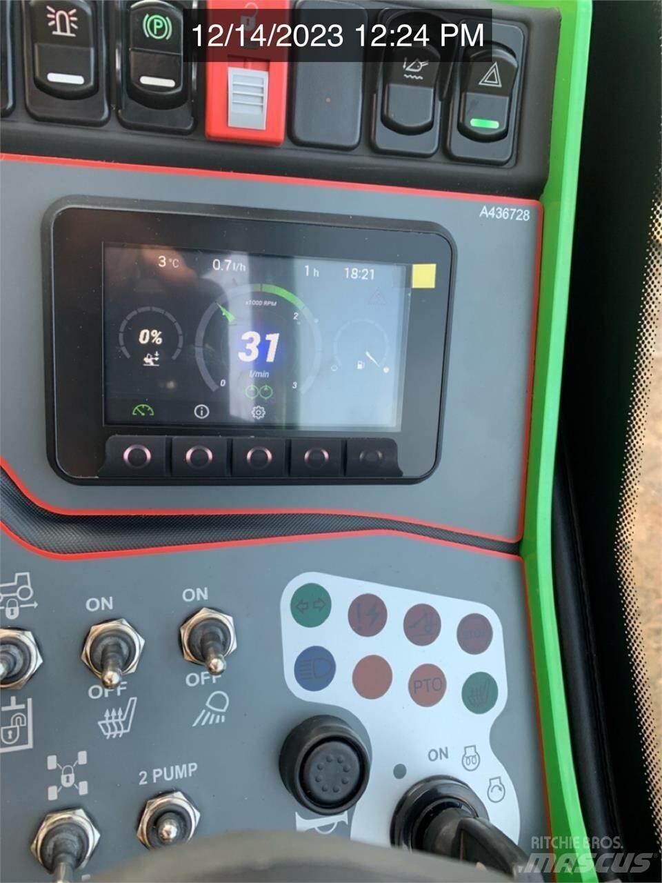 Avant 755I Фронтальные погрузчики