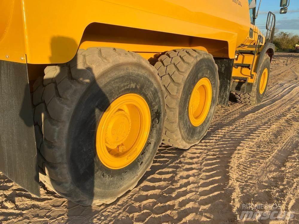 Bell B30E Поливочные машины