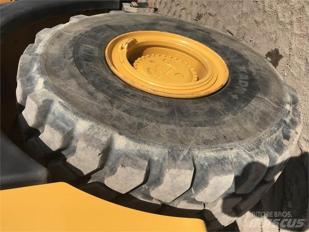 Bell B45E Шарнирно-сочленённые самосвалы