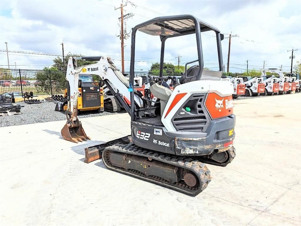 Bobcat E32I Мини-экскаваторы