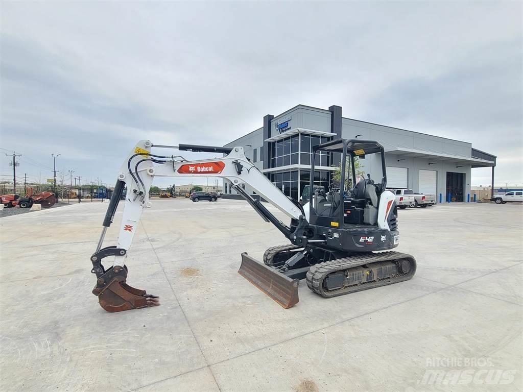 Bobcat E42 Мини-экскаваторы
