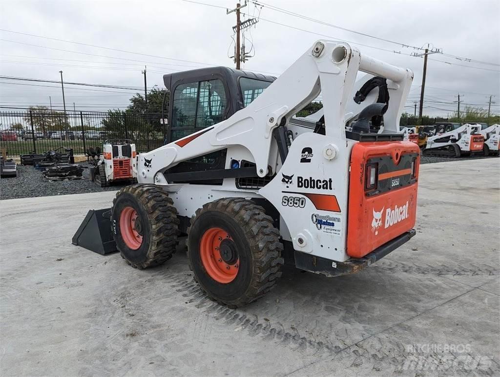 Bobcat S850 Мини-погрузчики