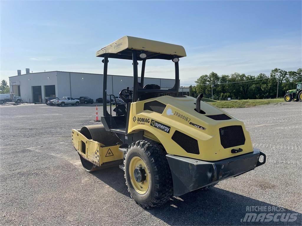 Bomag BW145D-5 Катки тротуарные