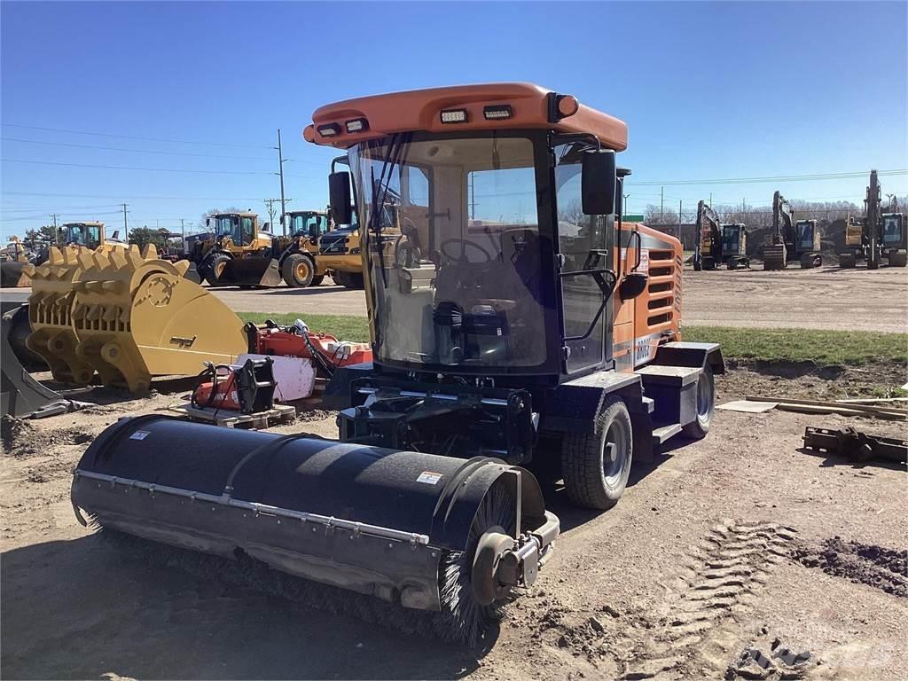 Broce FMJ470 Вакуумные уборочные машины