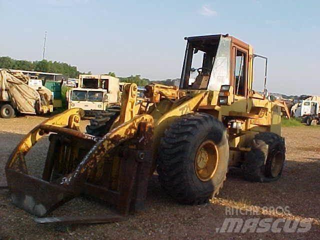 CASE 721 Фронтальные погрузчики
