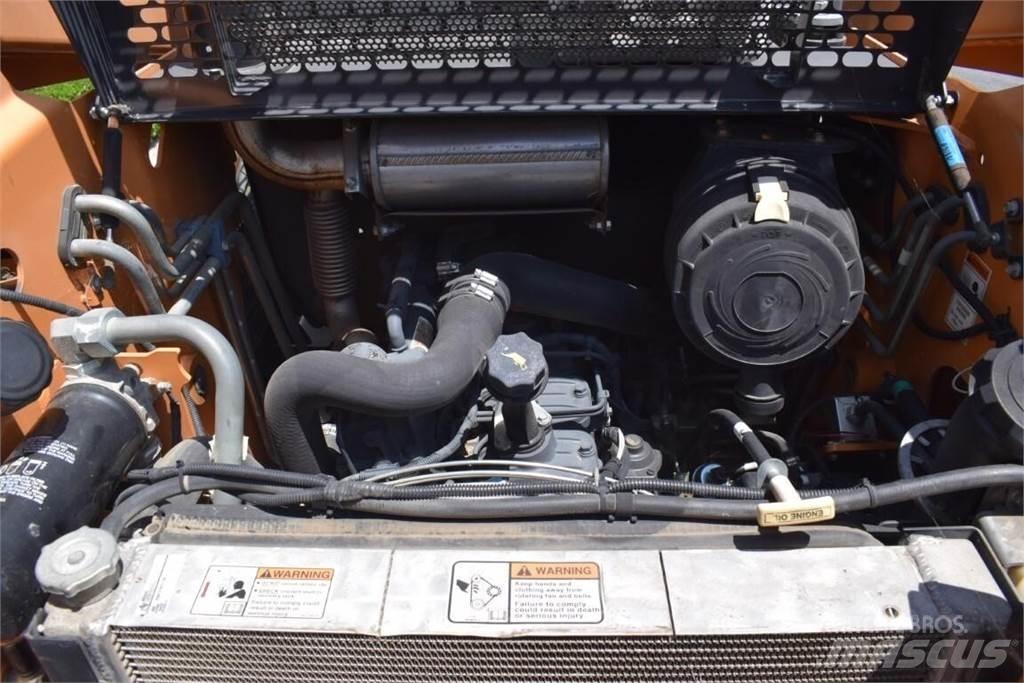 CASE SR200 Мини-погрузчики