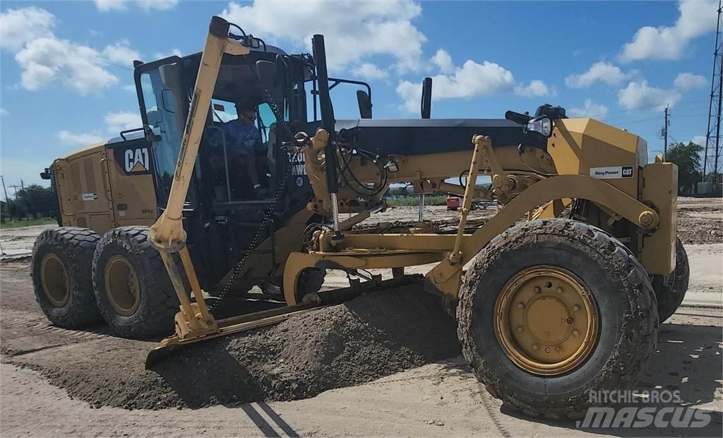 CAT 120M2 AWD Грейдеры