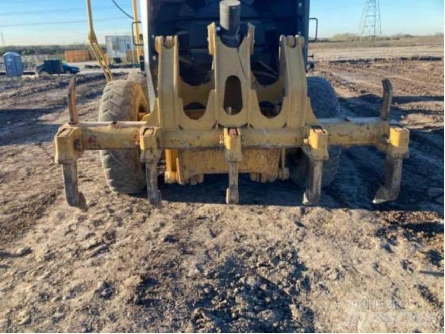 CAT 140M2 Грейдеры