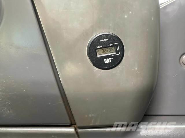 CAT 320DL Гусеничные экскаваторы