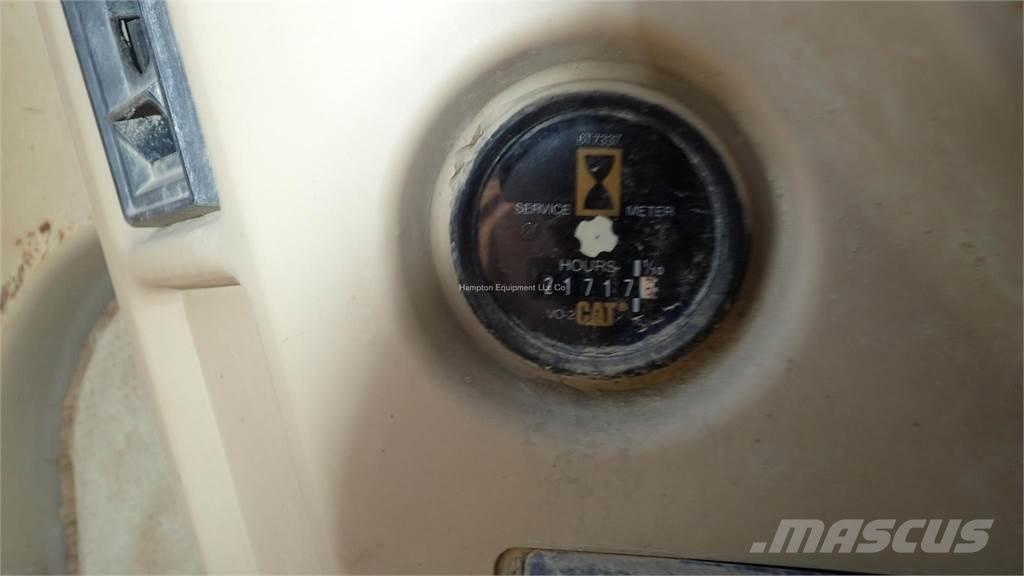 CAT 330L Гусеничные экскаваторы