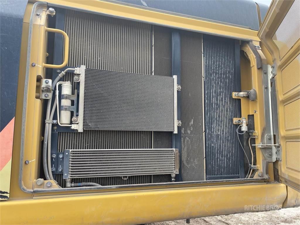 CAT 349FL Гусеничные экскаваторы