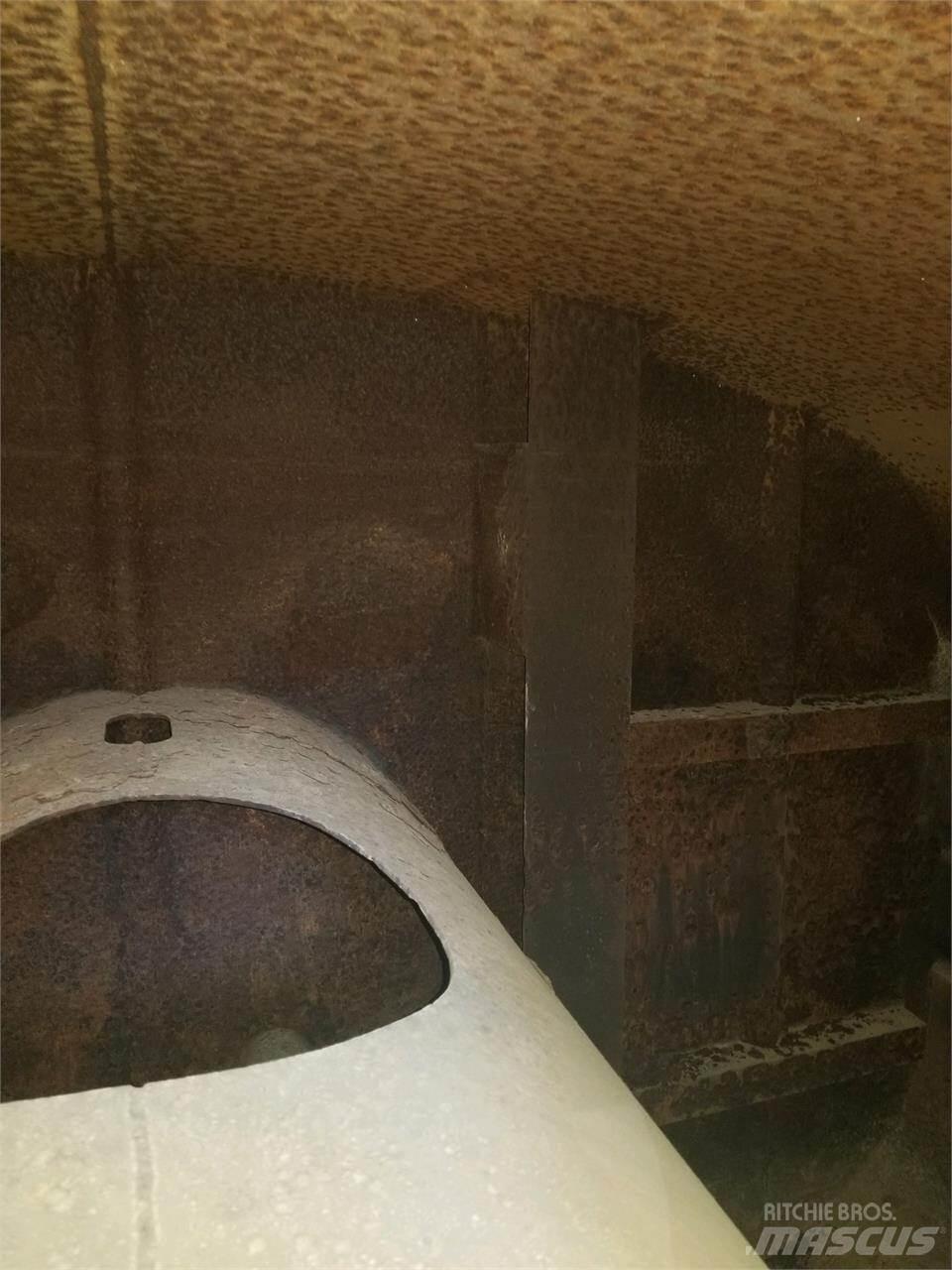 CAT 611 Прицепы-цистерны