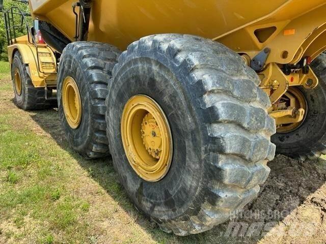 CAT 745 Шарнирно-сочленённые самосвалы