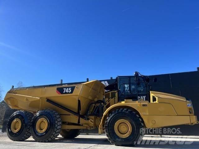 CAT 745 Шарнирно-сочленённые самосвалы
