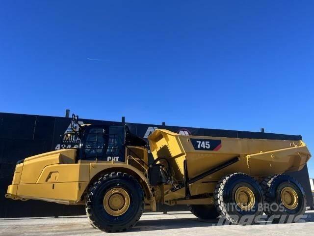 CAT 745 Шарнирно-сочленённые самосвалы