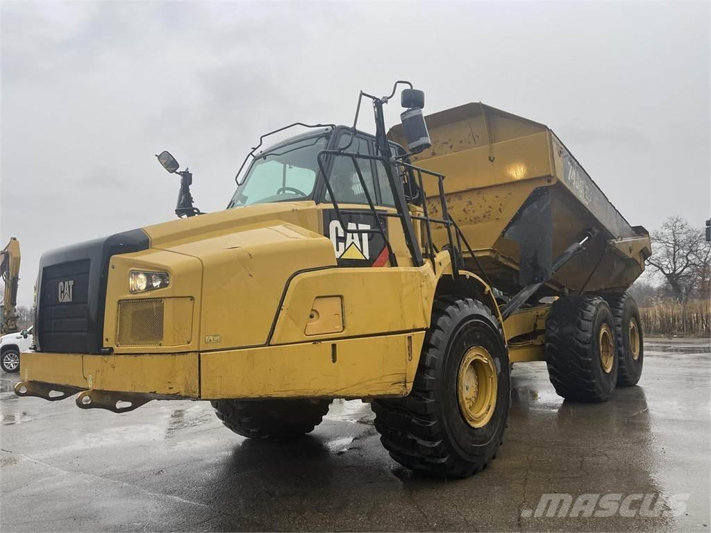 CAT 745C Шарнирно-сочленённые самосвалы