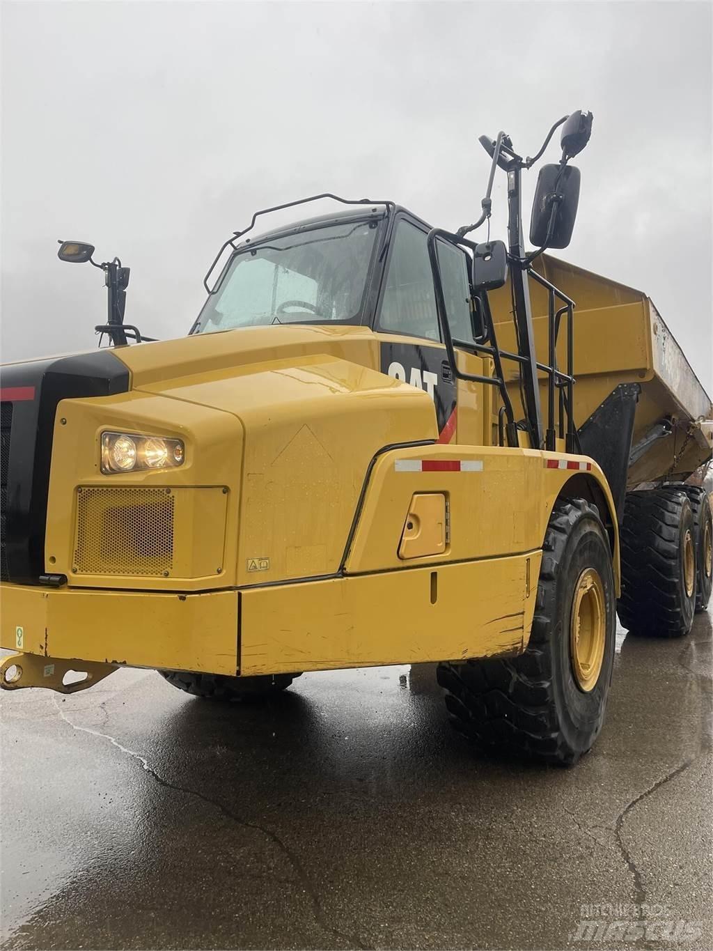 CAT 745C Шарнирно-сочленённые самосвалы