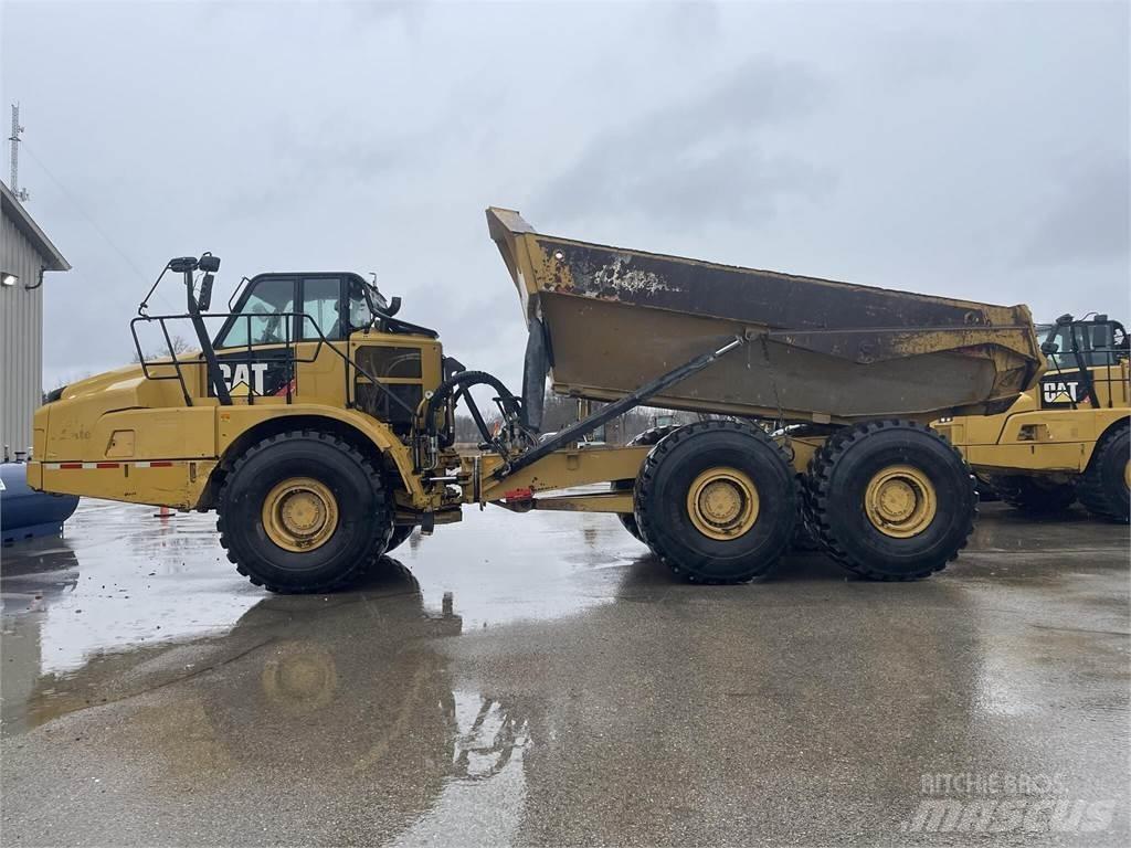 CAT 745C Шарнирно-сочленённые самосвалы